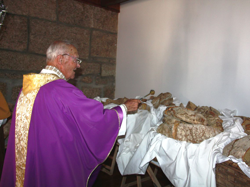 Carolo de Santo António em Covas do Barroso