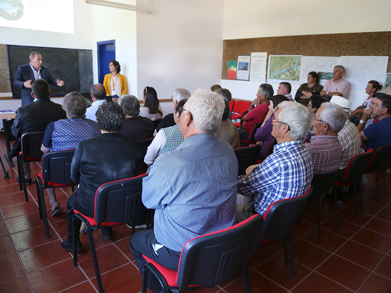 Sessão de Esclarecimentos sobre a barragem do Alto Tâmega em Sobradelo