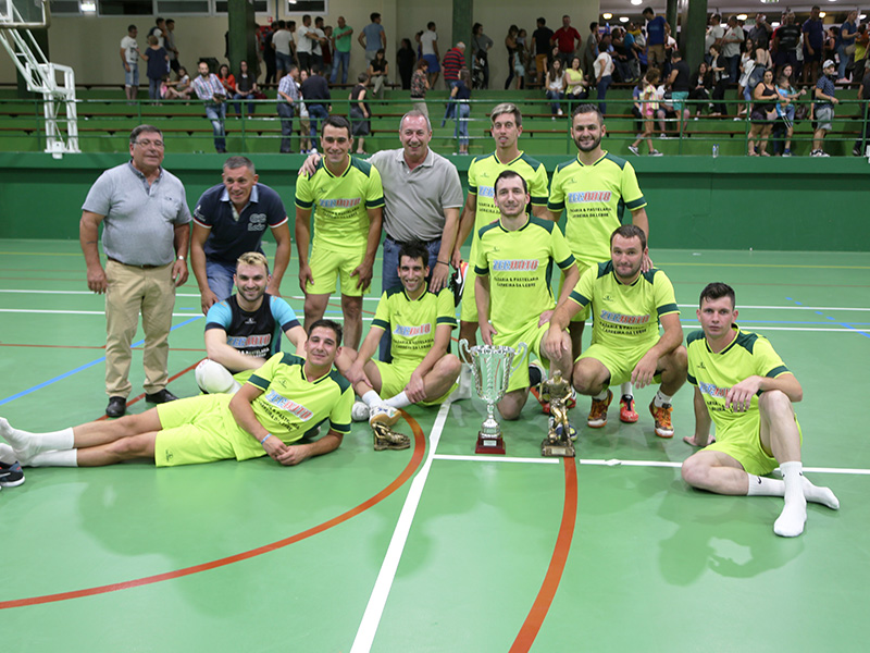 Equipa da Padaria da Carreira da Lebre / Zecauto venceu Torneiro de Futsal Verão 2018