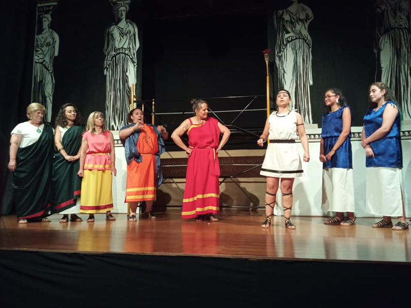 Encenação da comédia grega “Lisístrata” de Aristófanes