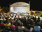 ltima quinta-feira cultural de julho com casa cheia