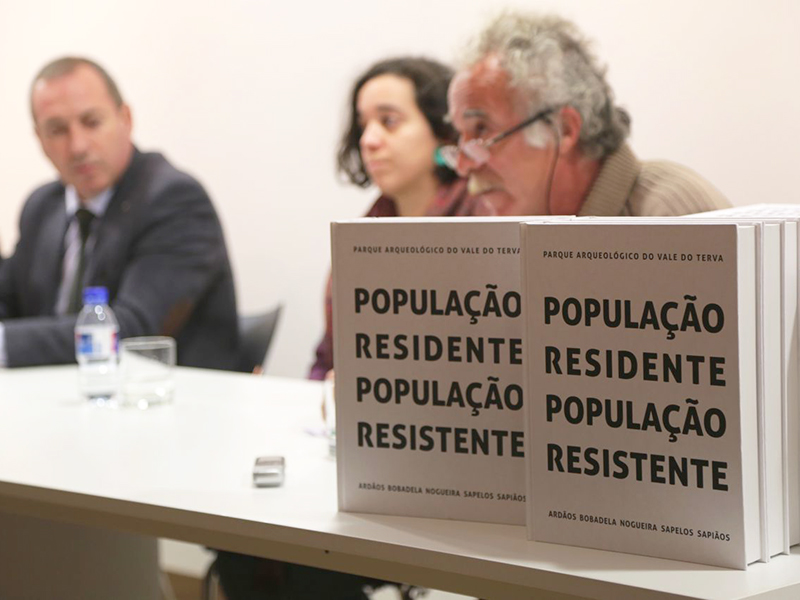 Apresentao do Livro Populao Residente. Populao Resistente