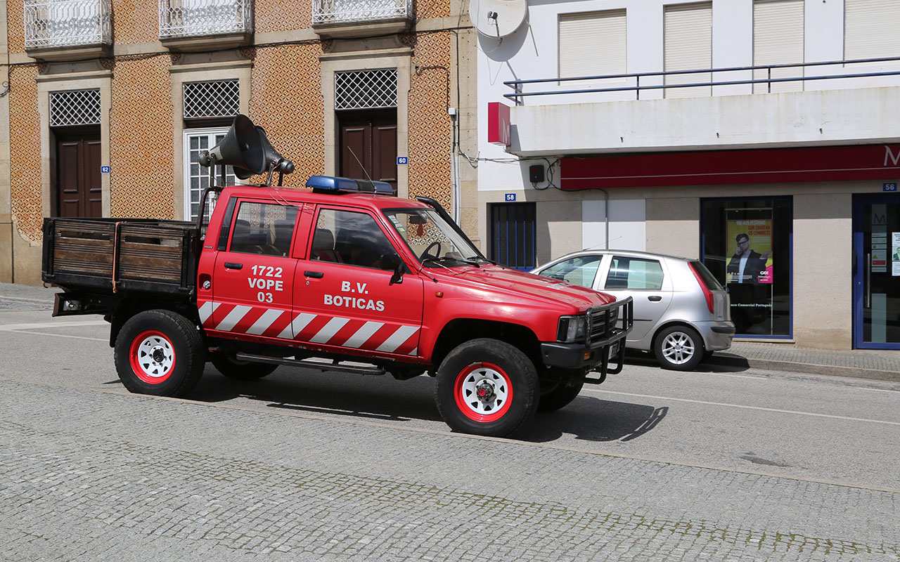 Cmara apela ao isolamento social com viatura dos Bombeiros que percorre todo o Concelho