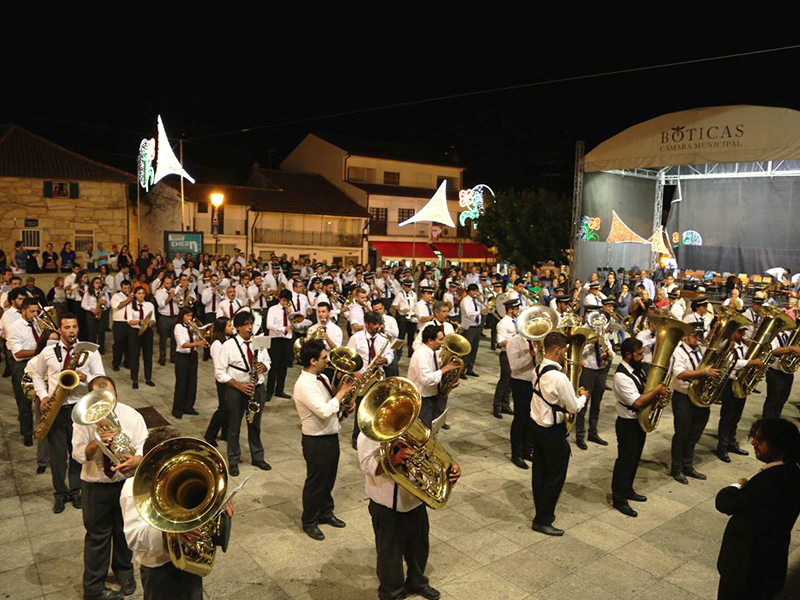 Despique de Bandas na Praa do Municpio