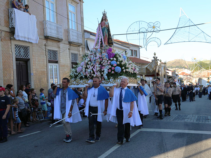 Procisso em Honra de N Sr da Livrao atraiu milhares de fiis