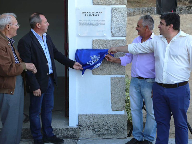 Inauguração das obras de beneficiação do Calvário e do Edifício Escolar de Sapelos