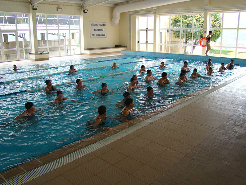 Piscina Municipal recebeu participantes do projeto Dar Vida aos Anos Envelhecendo