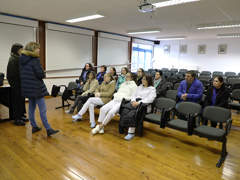 Ao de sensibilizao sobre reciclagem e separao de lixo no Agrupamento Escolar