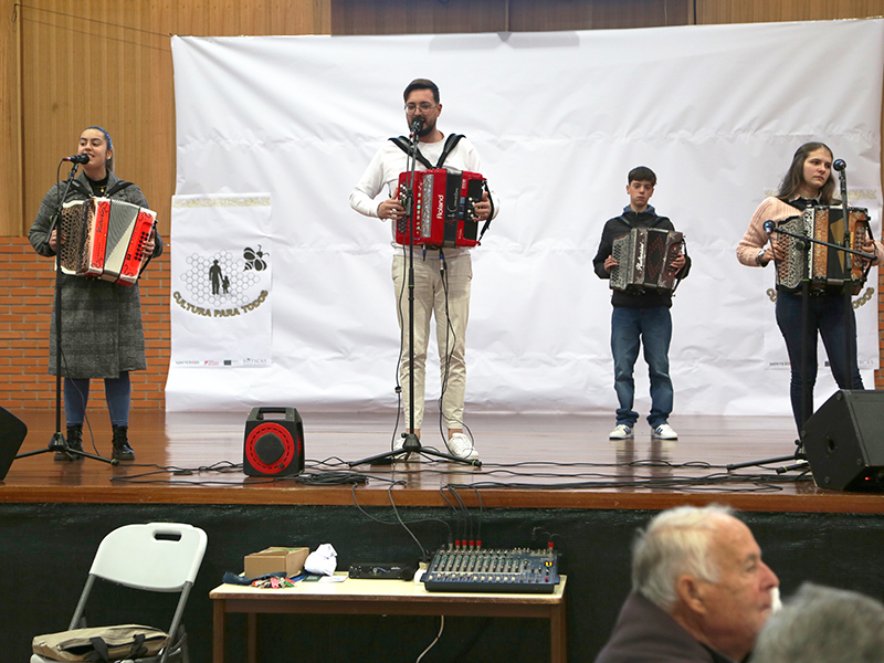 Grupo s das Concertinas animaram participantes do projeto Cultura para Todos