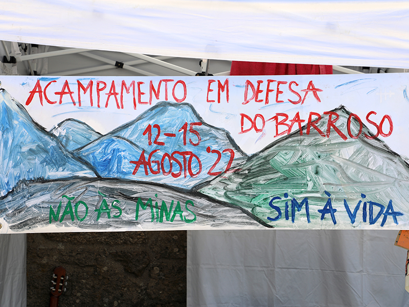 Presidente da Câmara visitou acampamento anti-mineração em Covas do Barroso