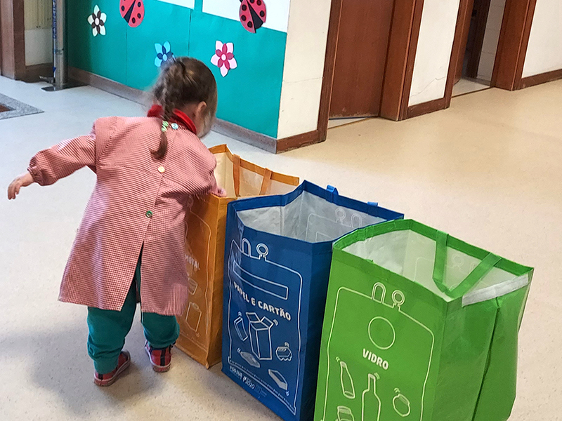 Comemorao do Dia Internacional da Reciclagem