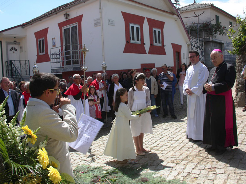 Bispo de Vila Real celebra Missa em Cerdedo