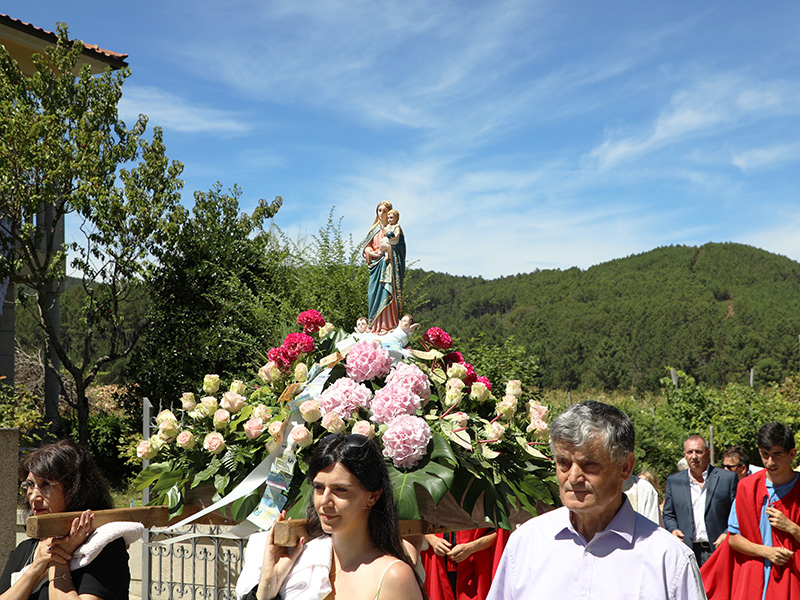 Festividades em honra de Nossa Senhora dos Remdios em Vila Grande