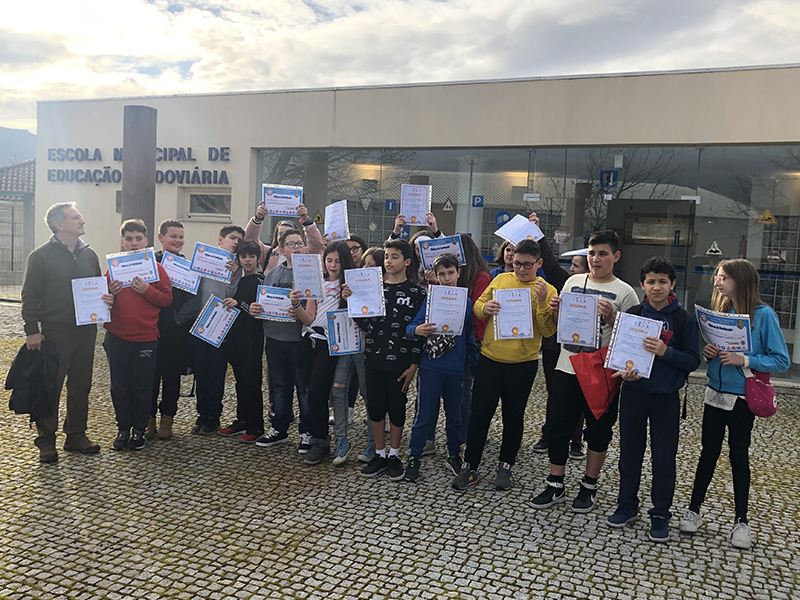 Escola de Educao Rodoviria recebeu visita de alunos de Chaves 