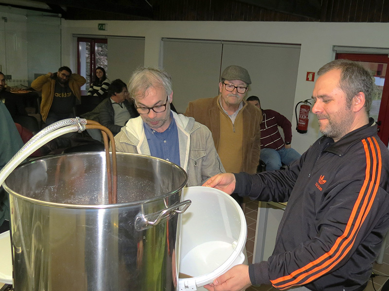 Oficina Bsica de Cerveja Artesanal foi um sucesso