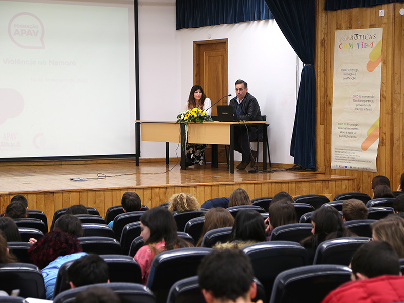 CLDS 4G Boticas ComVida promoveu palestra sobre violncia no namoro