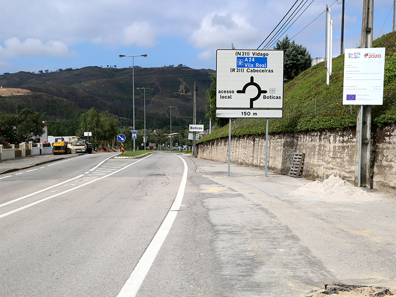 Beneficiao da Rede de Percursos Pedonais da Vila de Boticas