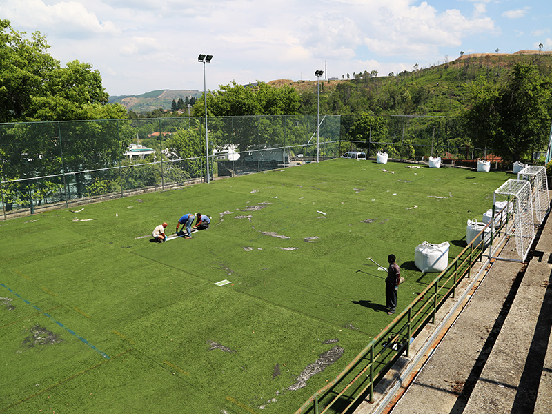 Campos de jogos do centro da vila alvo de requalificao