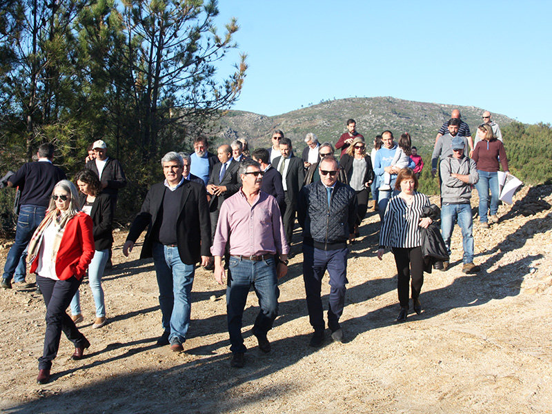 Comissão de Economia, Inovação e Obras Públicas visitou mina de lítio em Covas do Barroso