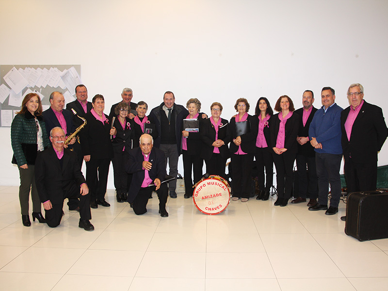 Grupo Amizade cantou as janeiras na Cmara Municipal