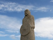 Praa do Municpio tem nova Esttua do Guerreiro Calaico